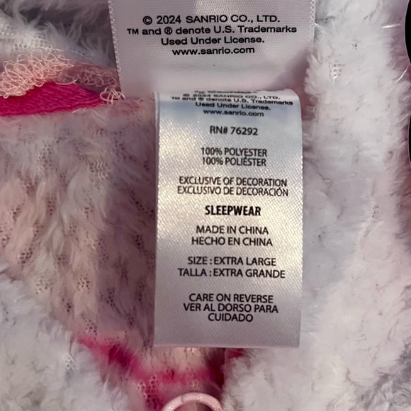 Hello Kitty women’s one piece pyjamas with hood - Size extra large - Picture 3 of 7